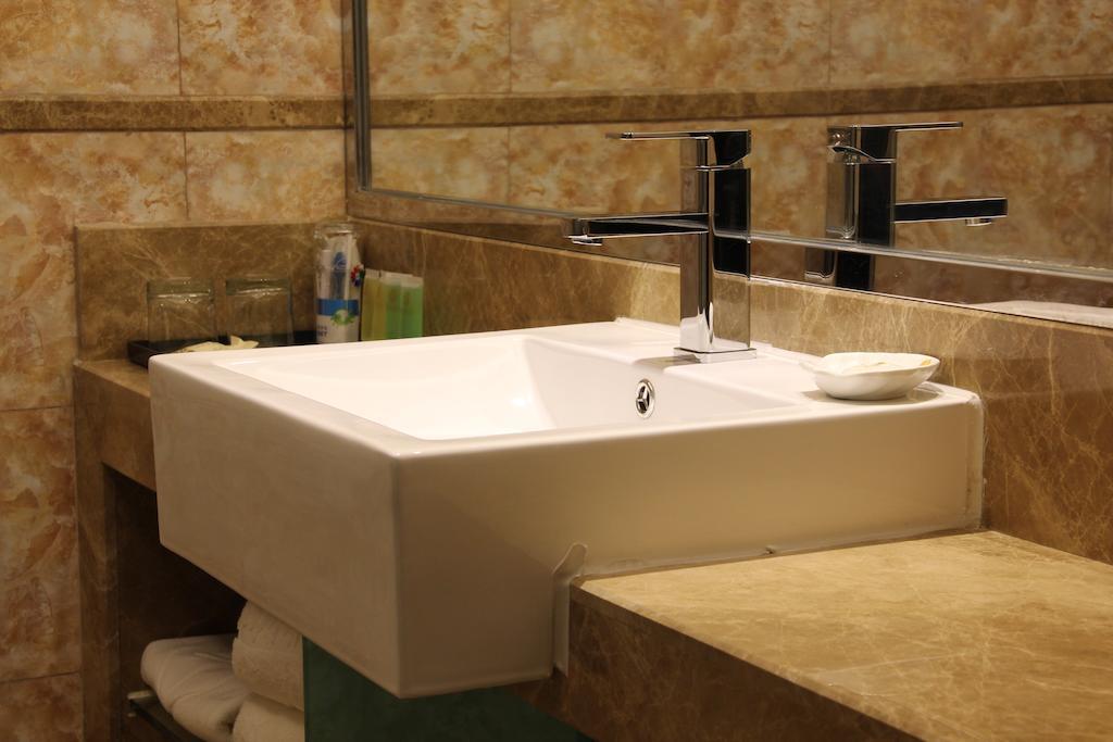 Zhuhai Platinum Holiday Hotel 客房 照片