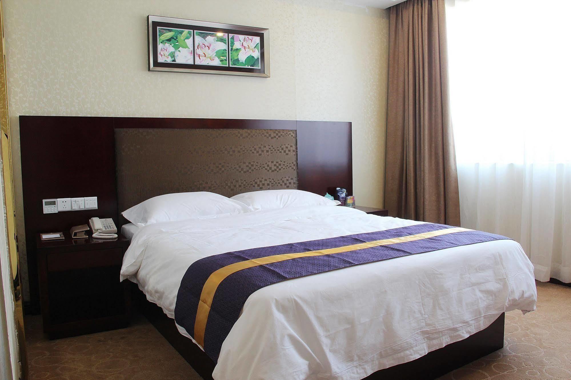 Zhuhai Platinum Holiday Hotel 外观 照片