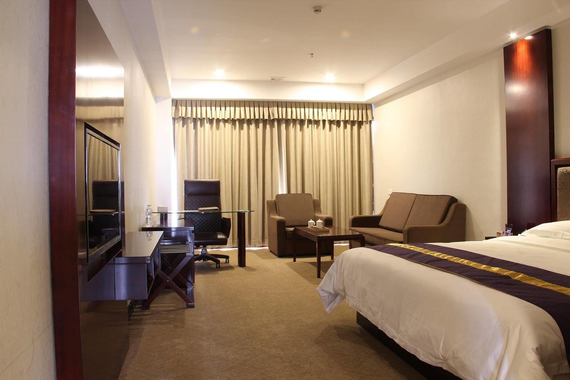 Zhuhai Platinum Holiday Hotel 外观 照片