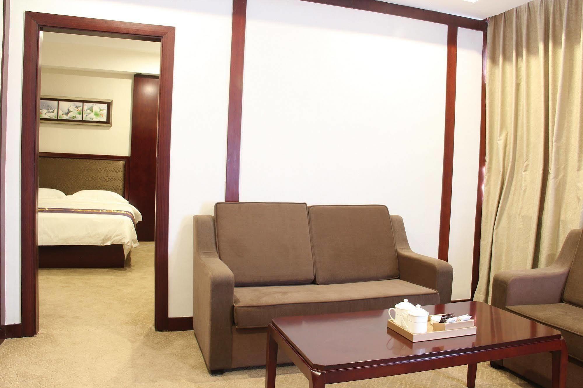 Zhuhai Platinum Holiday Hotel 外观 照片