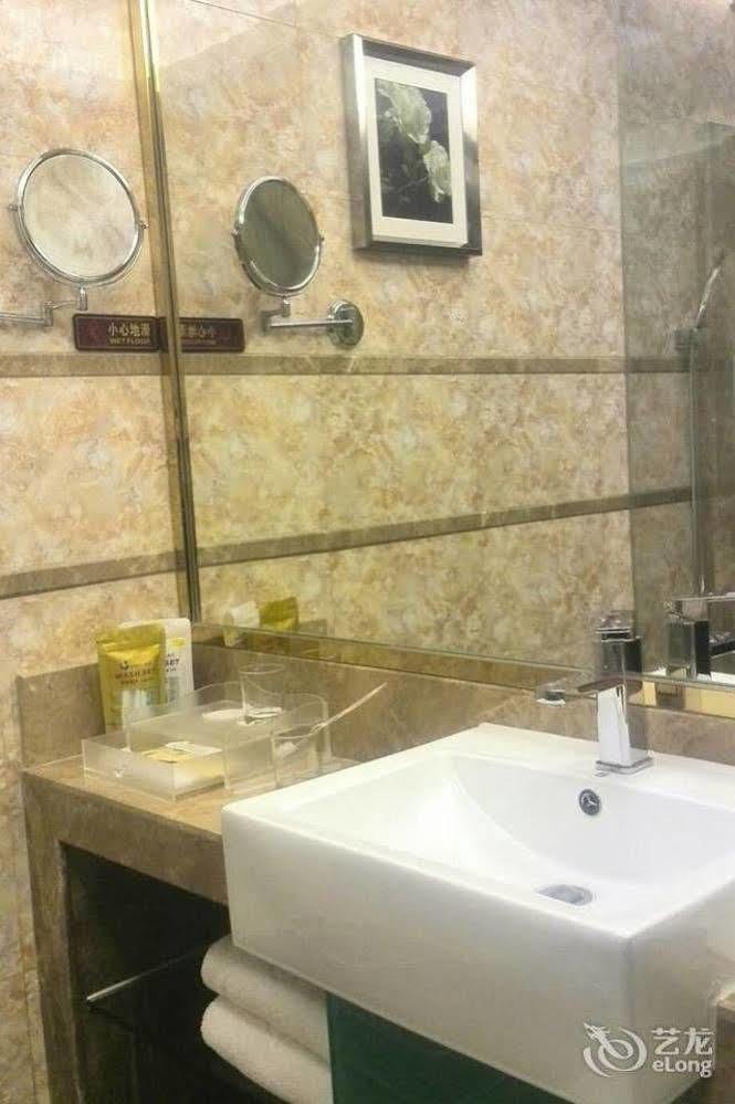 Zhuhai Platinum Holiday Hotel 外观 照片
