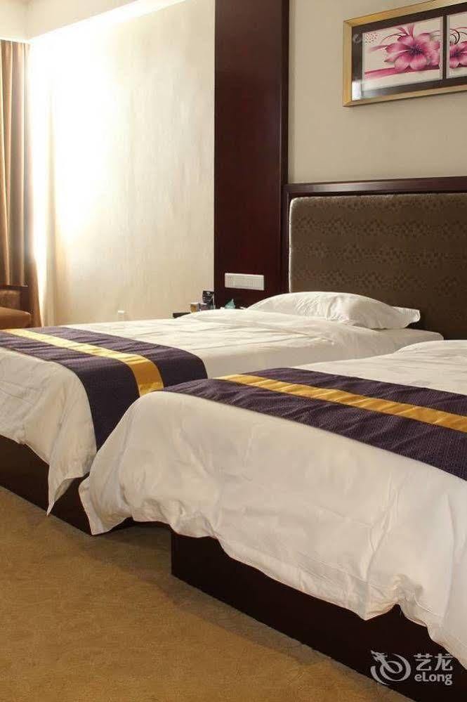 Zhuhai Platinum Holiday Hotel 外观 照片