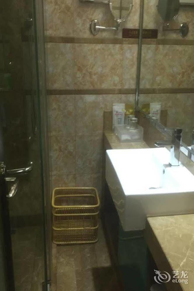 Zhuhai Platinum Holiday Hotel 外观 照片
